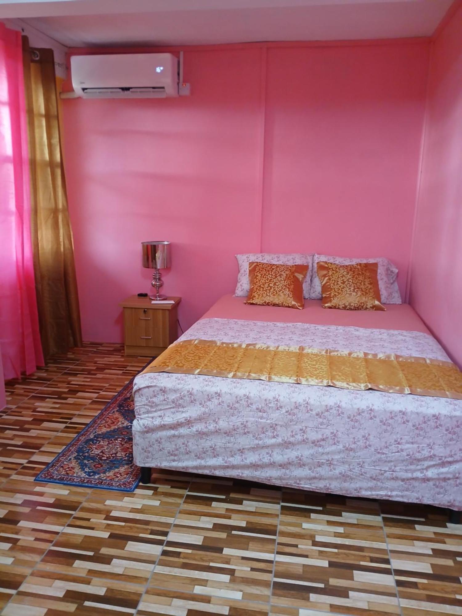 Natrue'S Haven Bed & Breakfast Marigot Exterior foto